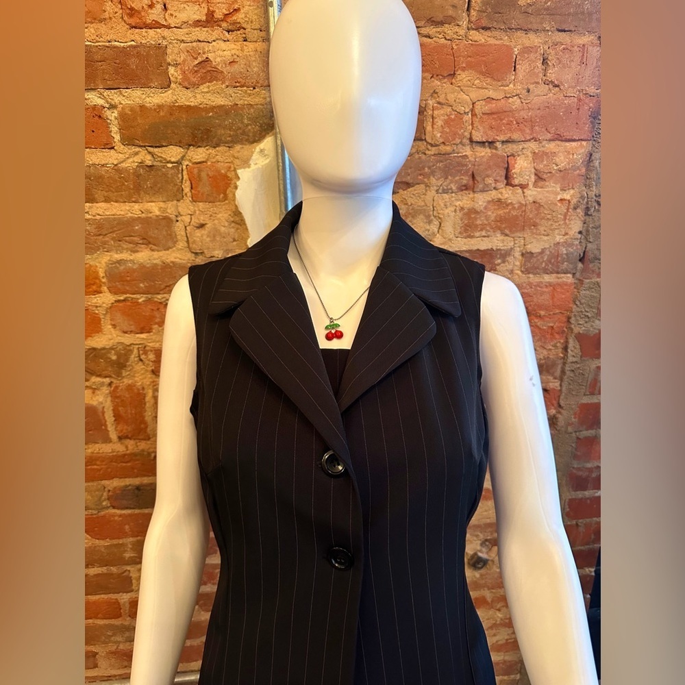 Y2K Studio Y Black Pinstripe 3 Piece Sleeveless Pantsuit - Picture 4 of 15